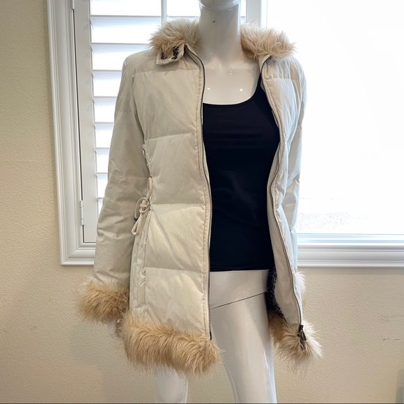 Express Jackets & Blazers - SOLD❤️ Express Size 8 Beige Puffer Fur Coat